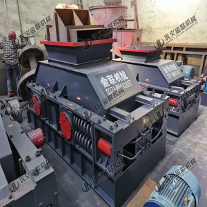 1200x800大型對輥破碎機發貨圖片