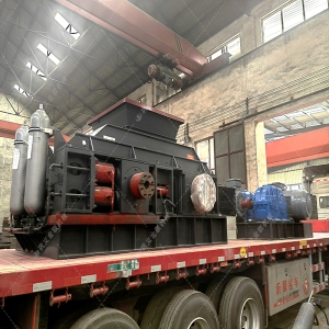 2PG0806中型對輥破碎制砂機發貨圖片