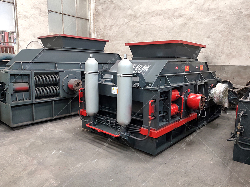 河南液壓對(duì)輥制砂機(jī)報(bào)價(jià)，碎石機(jī)生產(chǎn)廠家哪里有？